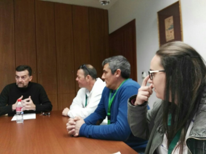 Antonio Maíllo se reúne con representantes de la Plataforma y la Asociación de Trabajadores afectados por la Explotación de PROCAVI