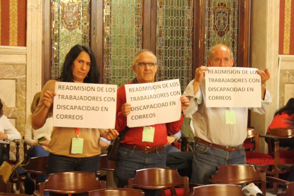 IU Sevilla denuncia la discriminación de Correos hacia los trabajadores con discapacidad