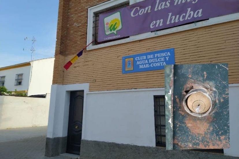 La Coordinadora de IU Sevilla muestra su total rechazo a los ataques fascistas en la sede de IU La Rinconada 
