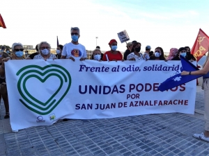 Centenares de personas se manifiestan por la convivencia en San Juan de Aznalfarache 
